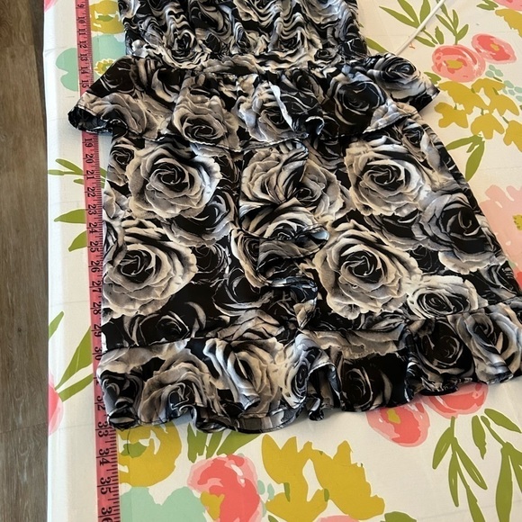 Kate Young for Target Roses & Ruffles Dress size 8 - Picture 4 of 7
